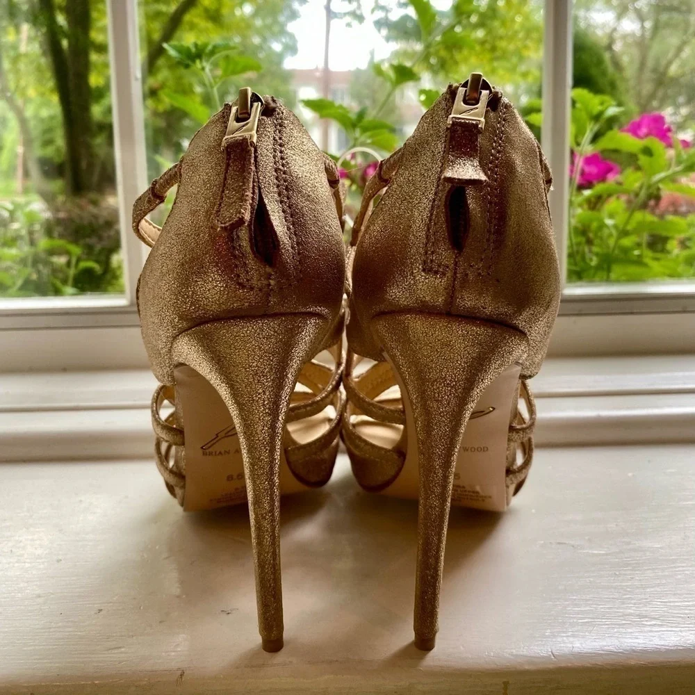 B Brian Atwood B-Tira Gold Heels NWT - Picture 6 of 9